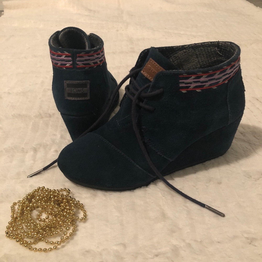 Toms wedge booties